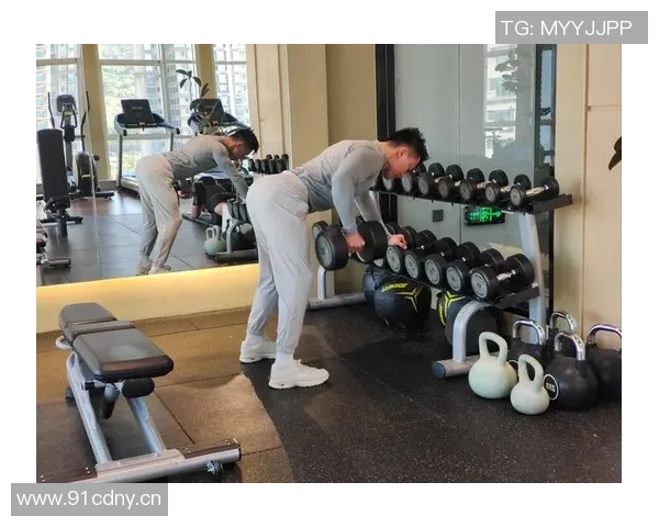 体操运动员:挑战极限的勇气与坚持,如何从训练到赛场实现自我突破 体操运动员:挑战极限的勇气与坚持,如何从训练到赛场实现自我突破